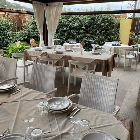 I Graniti Villa Monti Luaran gambar