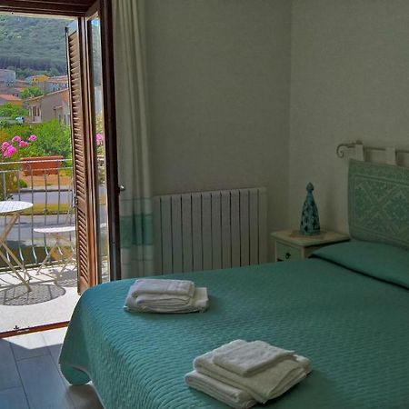 I Graniti Villa Monti Luaran gambar