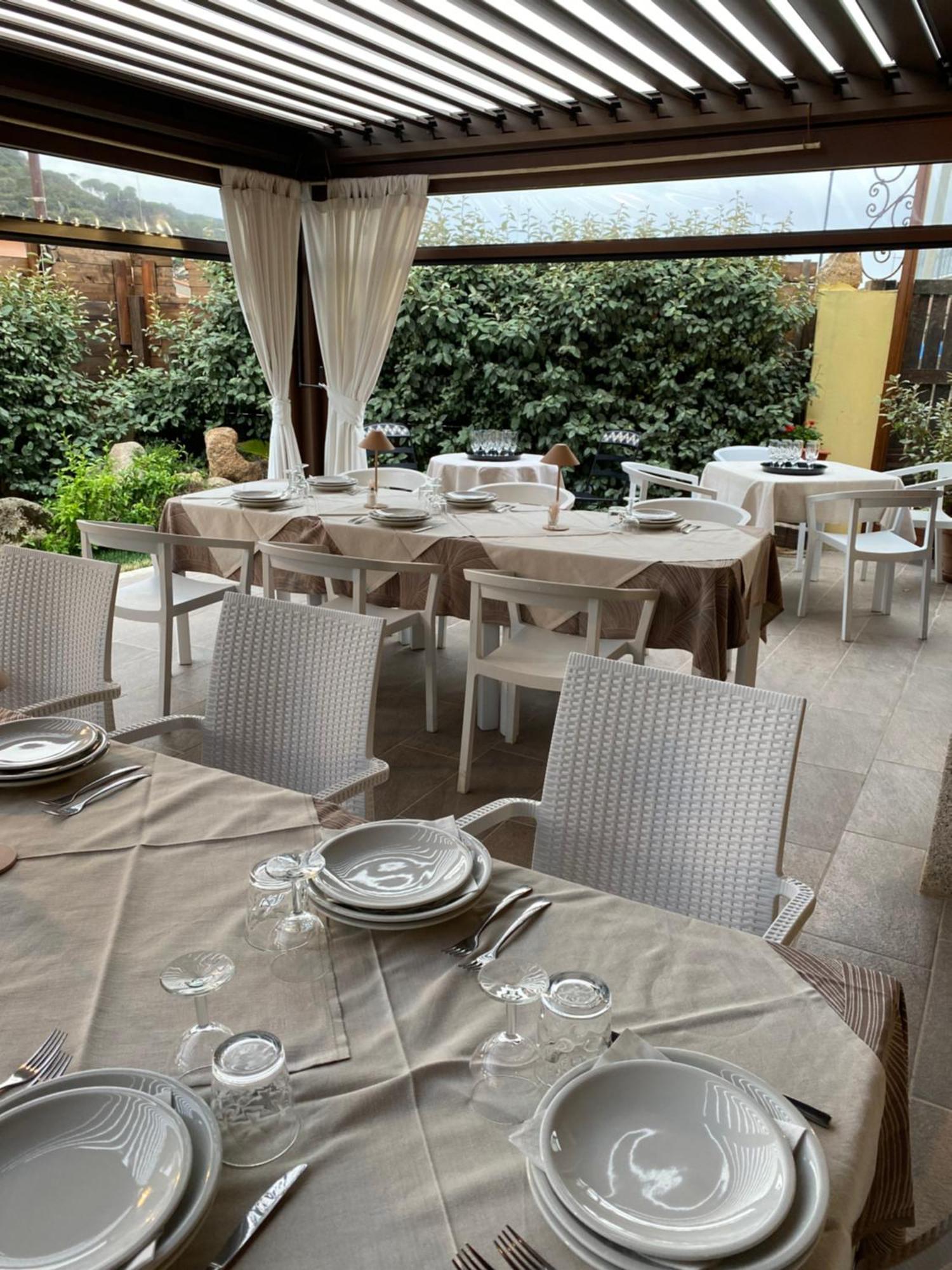 I Graniti Villa Monti Luaran gambar