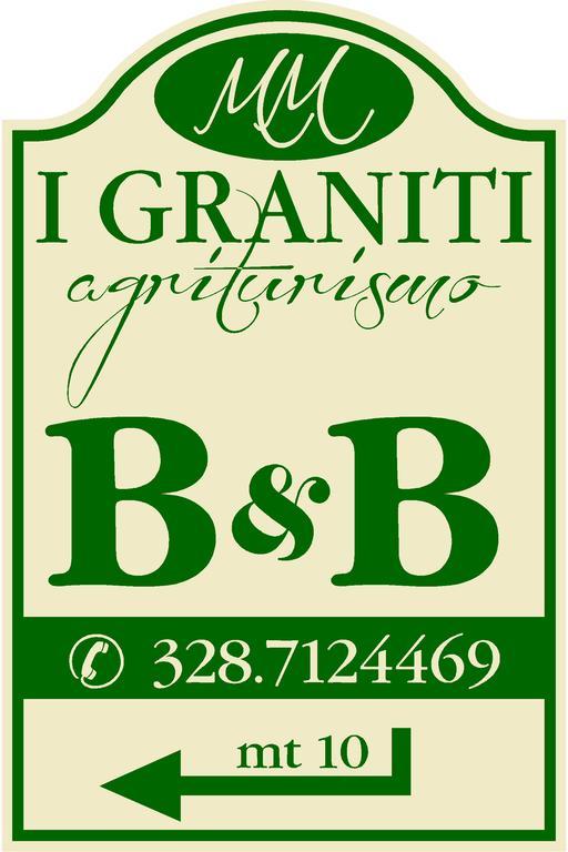 I Graniti Villa Monti Luaran gambar