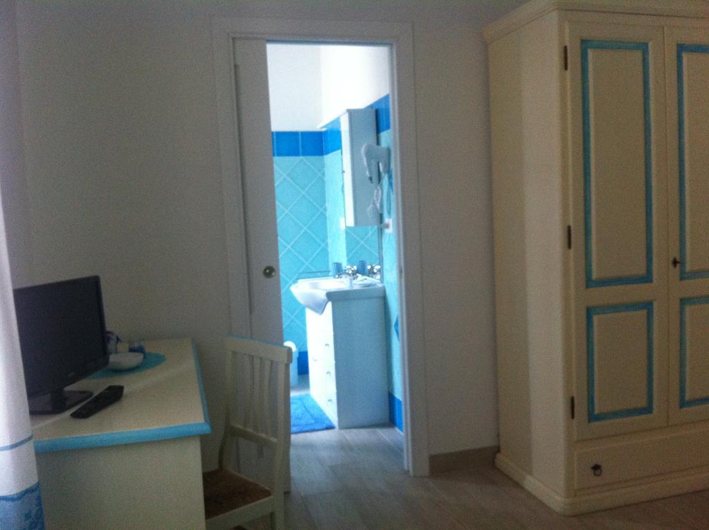 I Graniti Villa Monti Luaran gambar