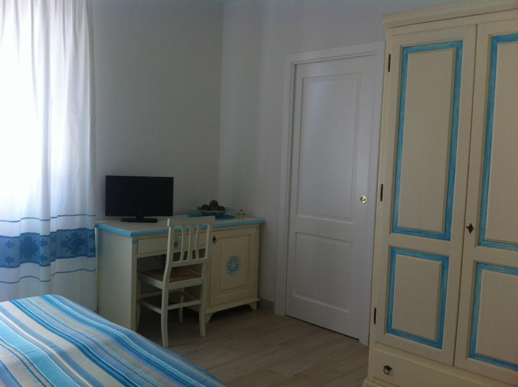 I Graniti Villa Monti Luaran gambar
