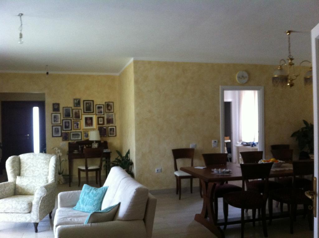 I Graniti Villa Monti Luaran gambar