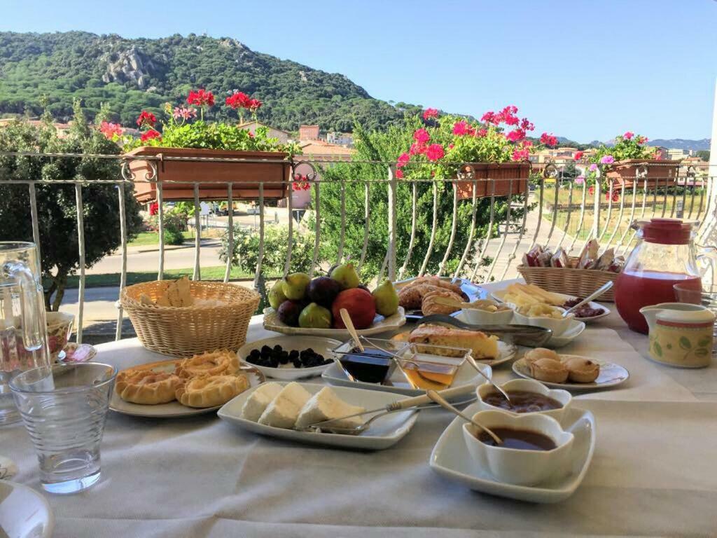 I Graniti Villa Monti Luaran gambar